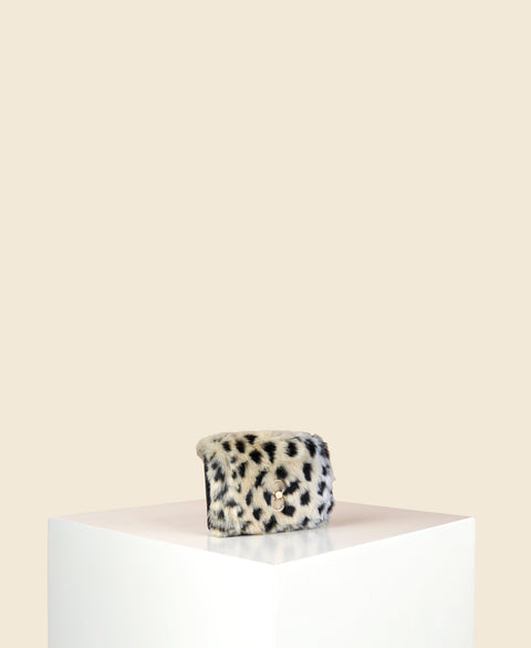 Cafuné Double-C Cardholder in Leopard front view